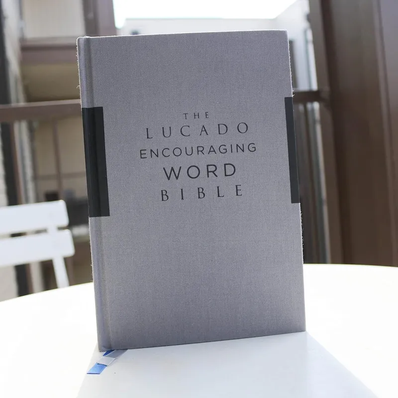 Handmade NIV, Lucado Encouraging Word Bible, Cloth over Board, Gray, Comfort Print